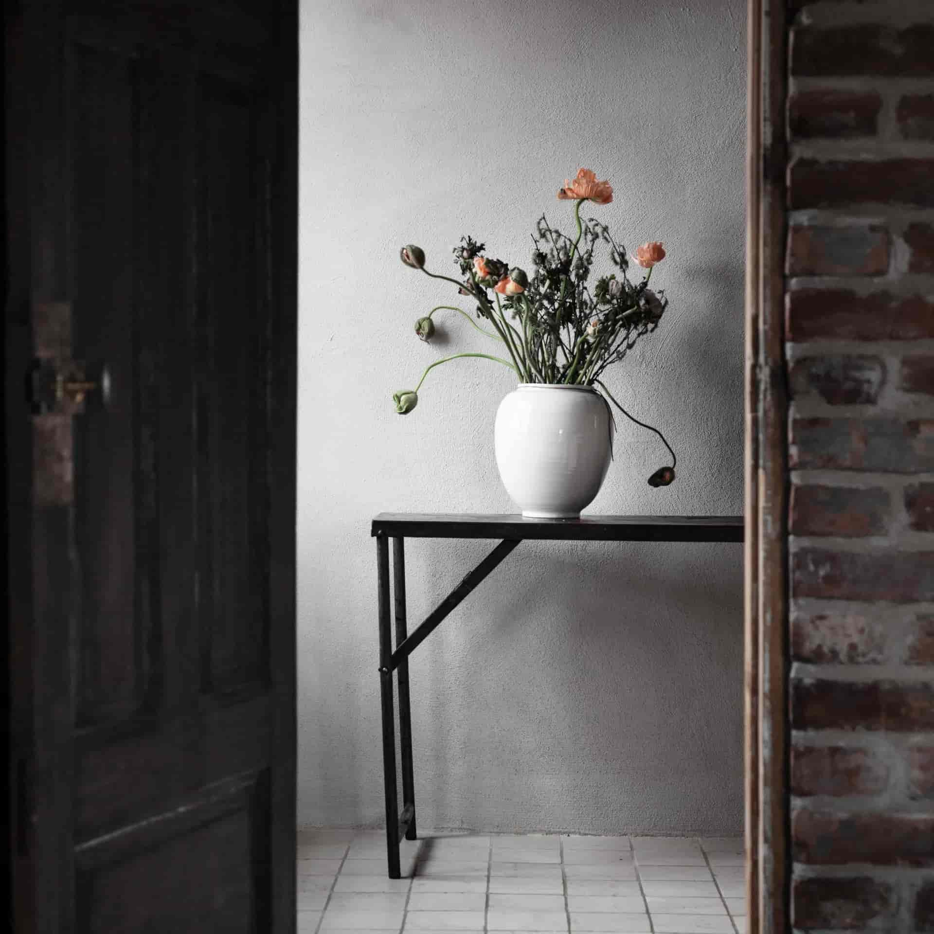 Ernst vas vitglaserad